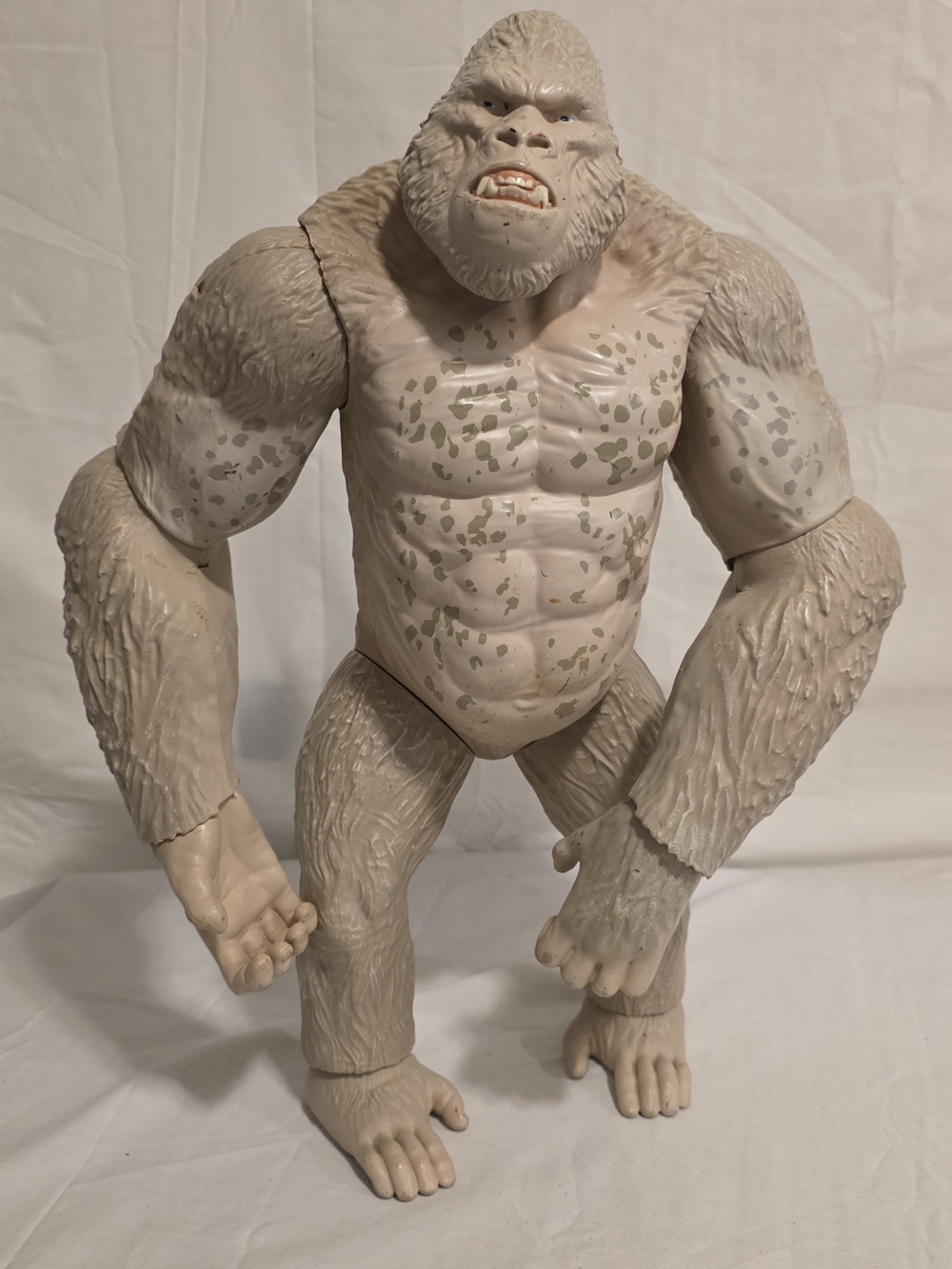 Rampage The Movie 16" Mega George Albino Gorilla Articulated